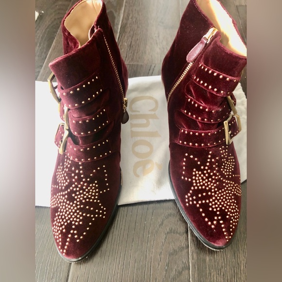 CHLOE
STUDDED TEXTURED VELVET SUSANNA - Picture 2 of 7